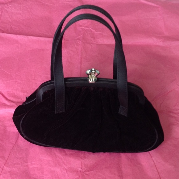 Handbags - 😍Black velvet evening bag💞